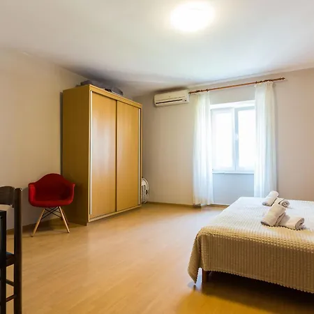 Quattro Cantoni Apartamento *